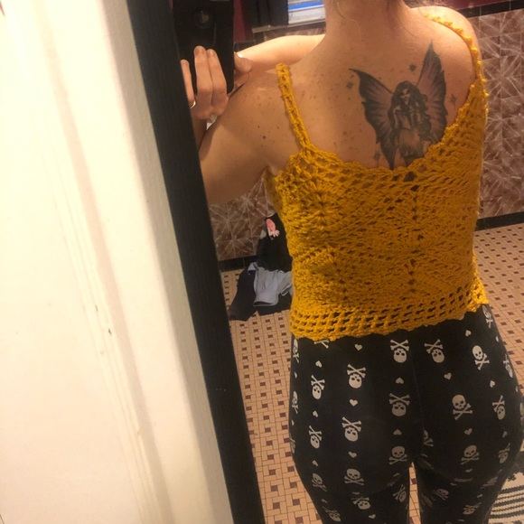 🖤 Crochet Crop Top. - Picture 4 of 5